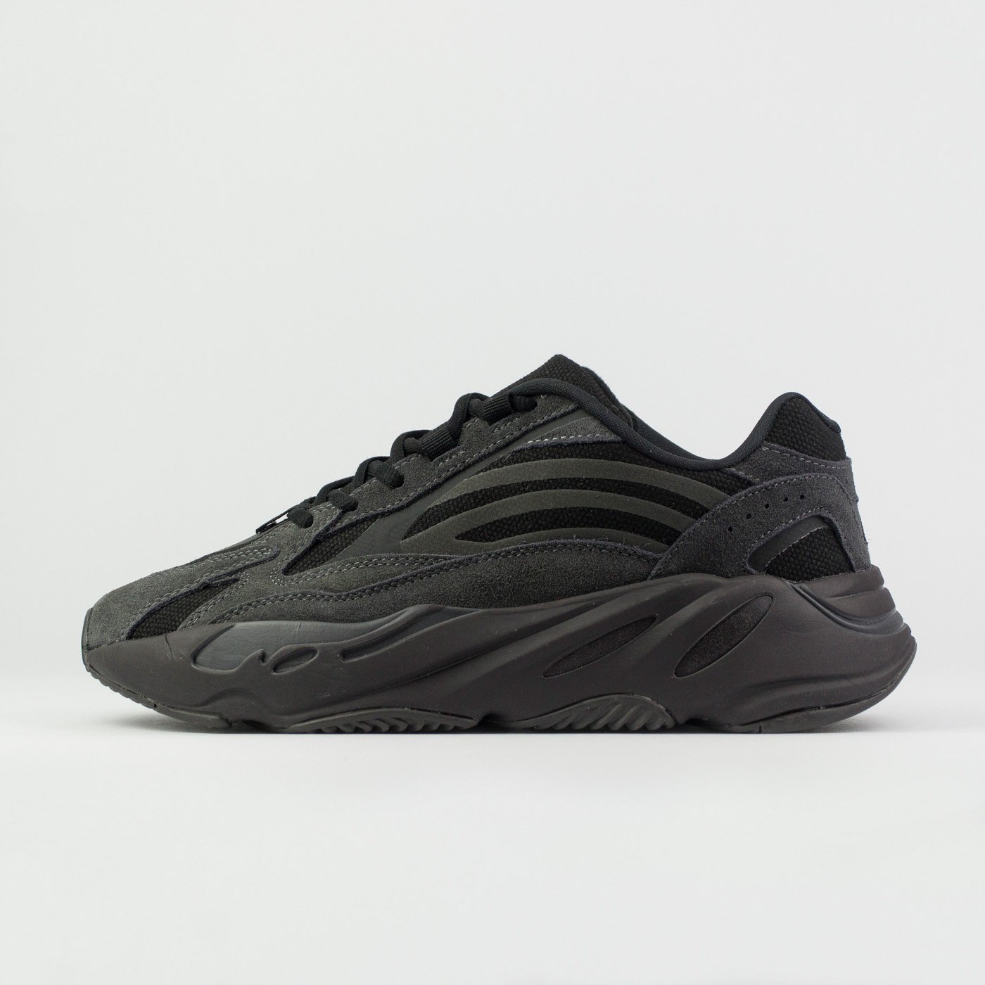 Adidas Yeezy Boost 700 v2 Vanta black KEDRED